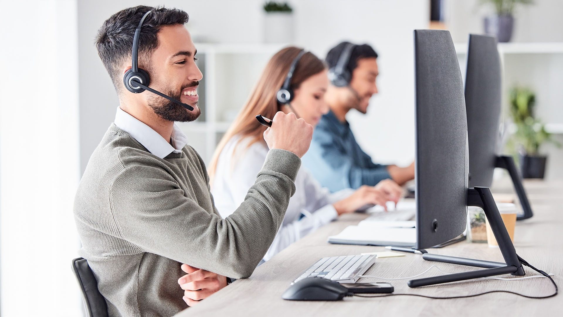 agent assist vs customer facing bots